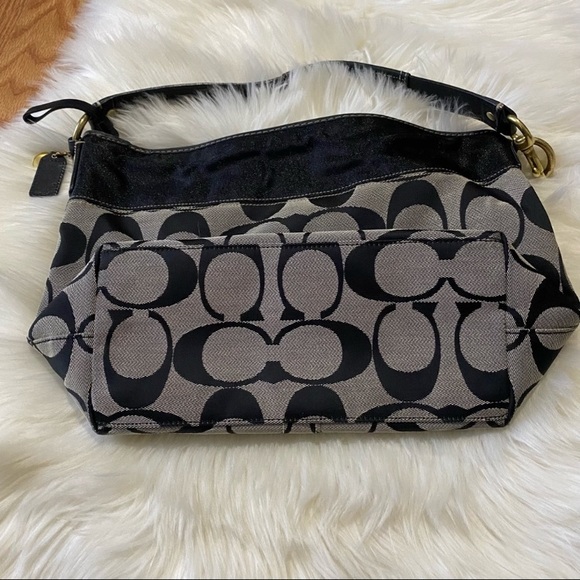 Coach signature shoulder bag. Canvas with leather trim. - Picture 7 of 8